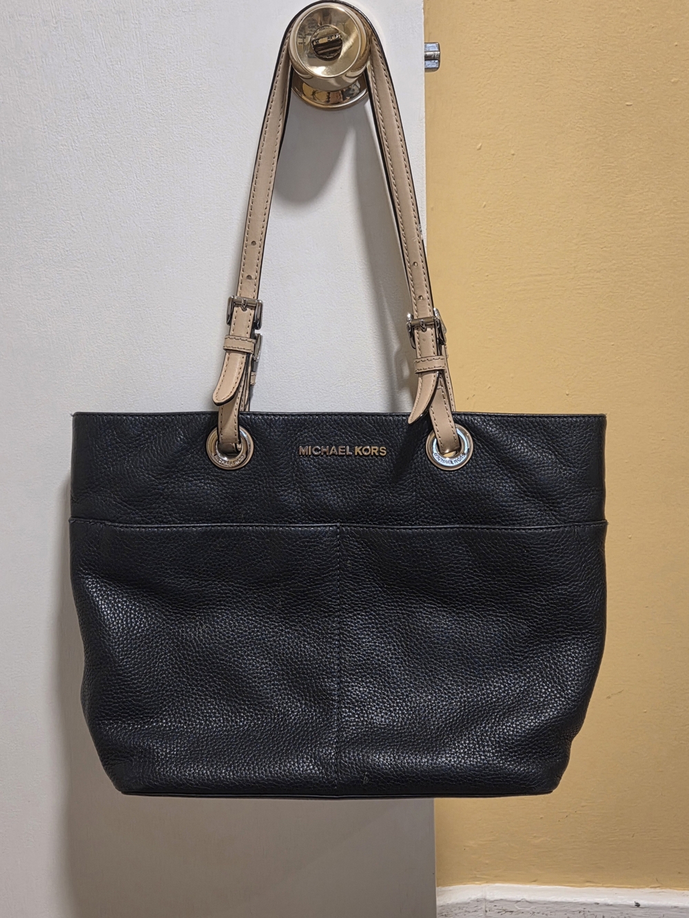 Michael Kors Bedford Tote in Navy & Beige